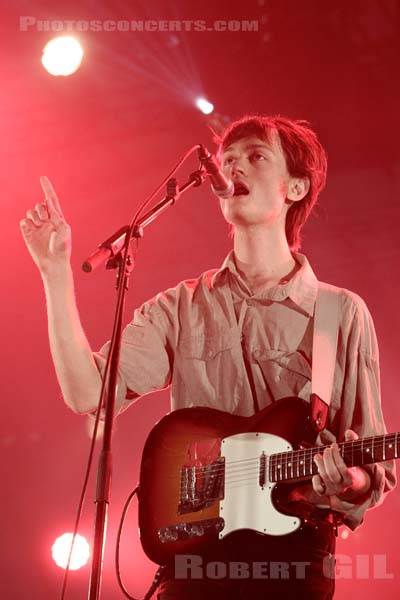 OUGHT - 2014-10-30 - PARIS - Grande Halle de La Villette - 